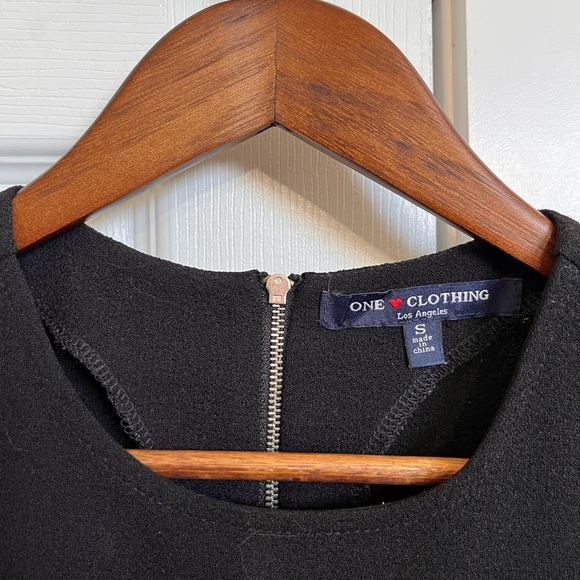 Black Mod Mini Dress with Silver Zipper Detailing, Size Small - Picture 4 of 6